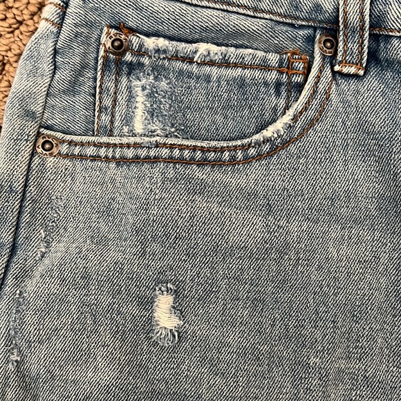 RVCA distressed shorts - Picture 3 of 8